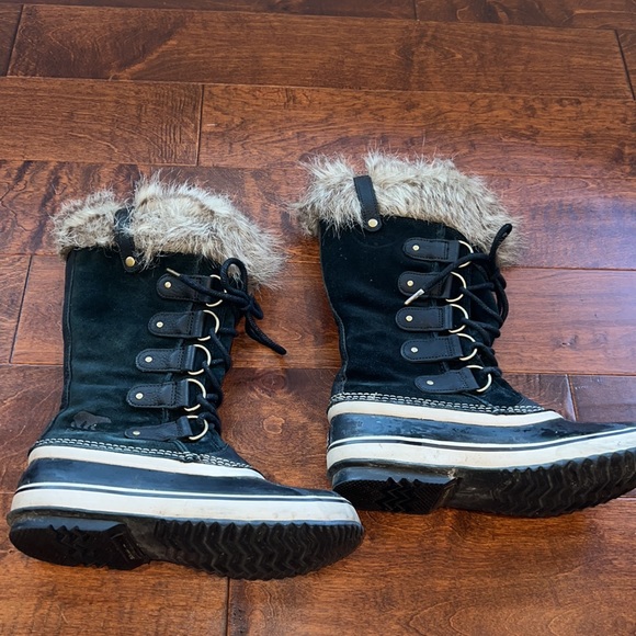 Sorel Shoes - Sorel Joan of Arctic Black Waterproof Boots Size 9